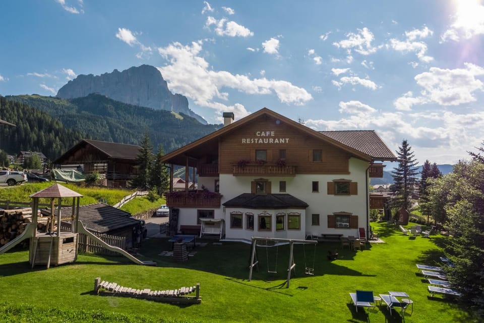 Property building, Garden, Mountain view