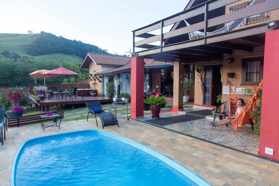 LINDA CASA EM SÃO BENTO DO SAPUCAI House in State of São Paulo