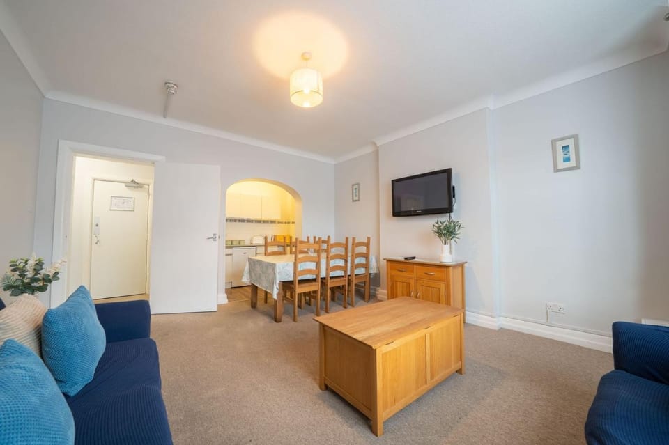Lelola Lodge Hotel in Poole