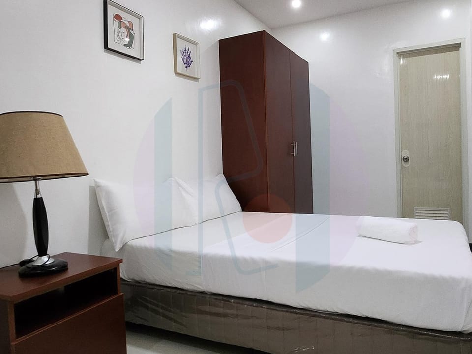 Bed, Photo of the whole room, Bedroom, wardrobe