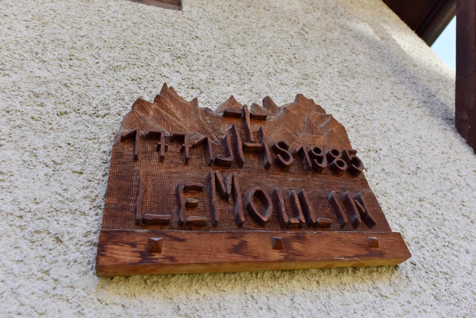 Property logo or sign