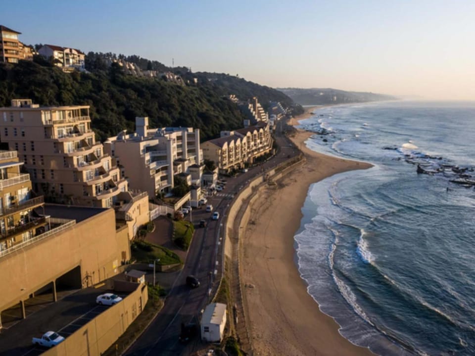 Property building, Nearby landmark, Natural landscape, Bird's eye view, Beach, Sea view