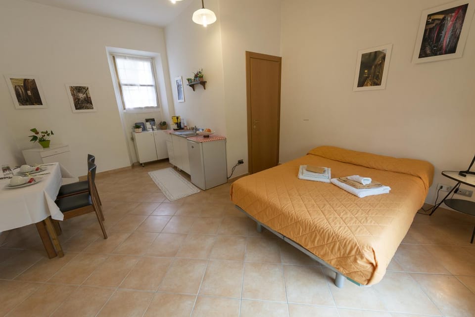 Living room, Dining area, Bedroom