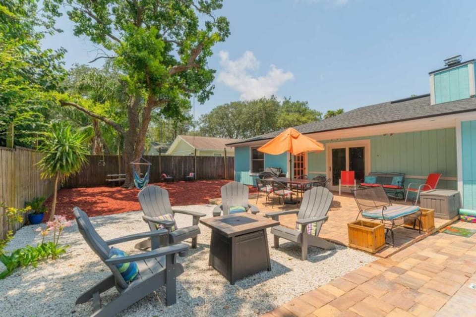 Saltwater Oasis - Large Pool House in Jacksonville Beach