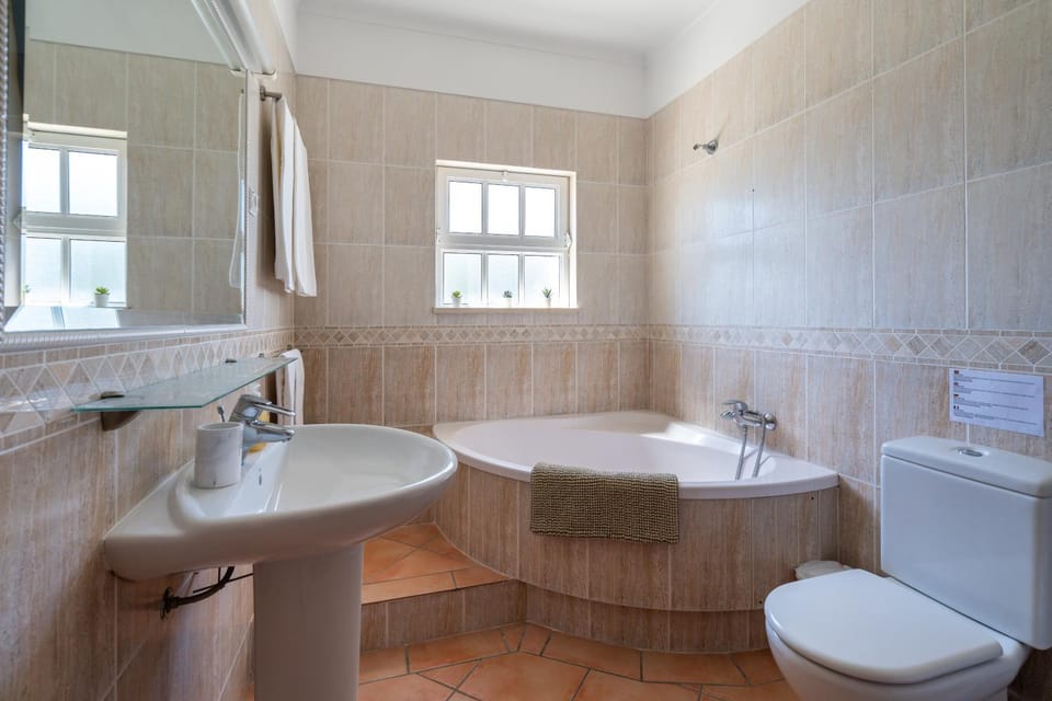 VTII & VTI 2 X Private Villas with pool and garden Villa in Olhos de Água