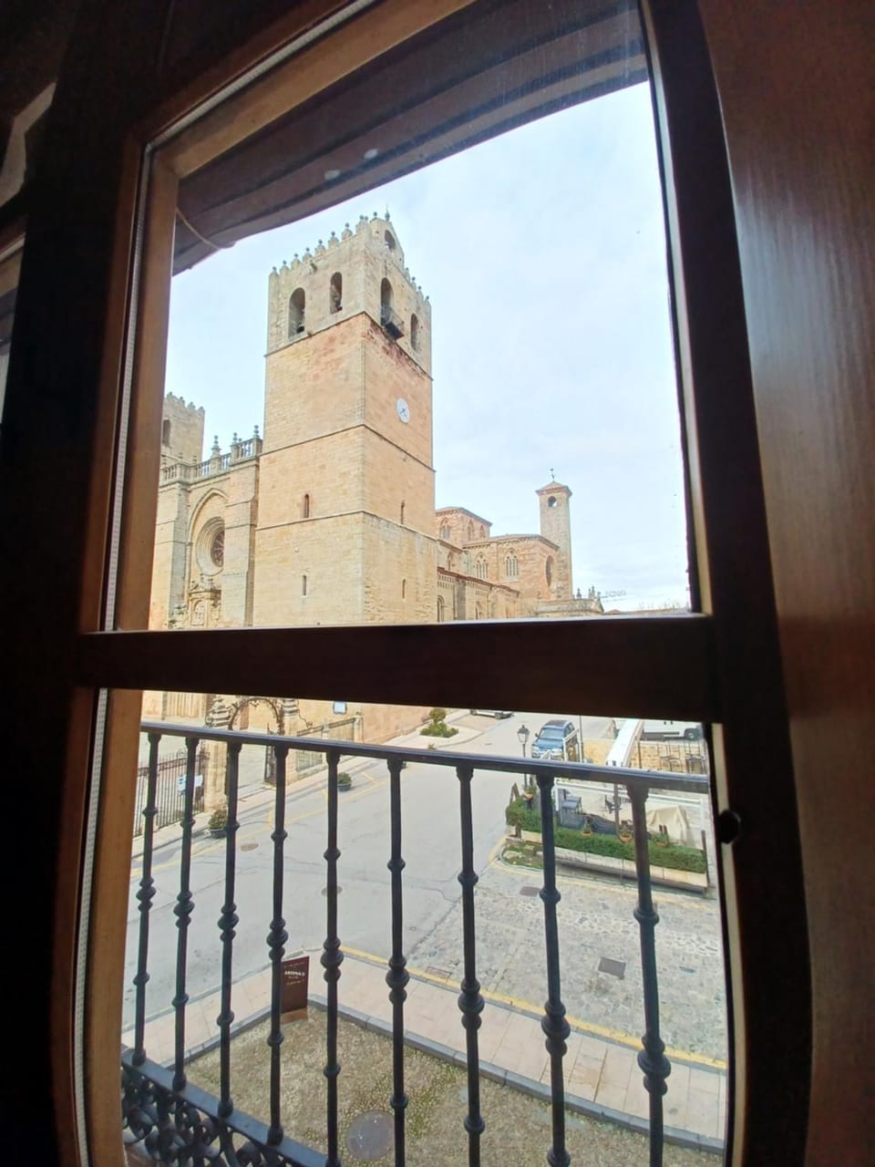 View (from property/room), City view, Landmark view, Quiet street view