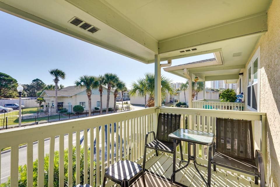 Walk to Beach + Restaurants: PCB Resort Condo! House in Panama City Beach