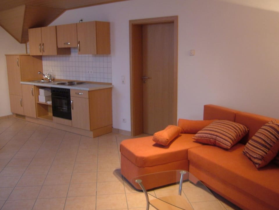 Kitchen or kitchenette, Living room