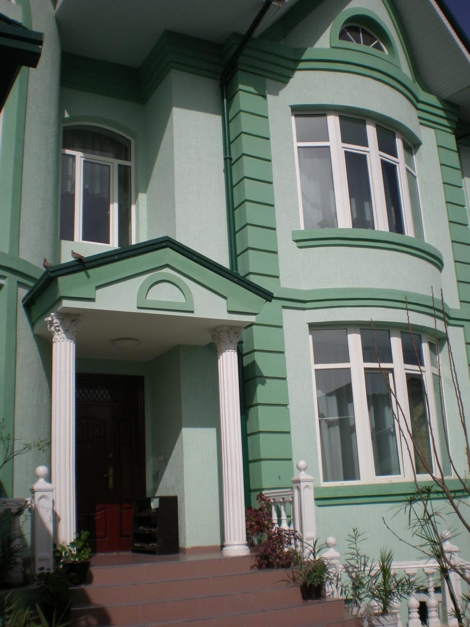Facade/entrance