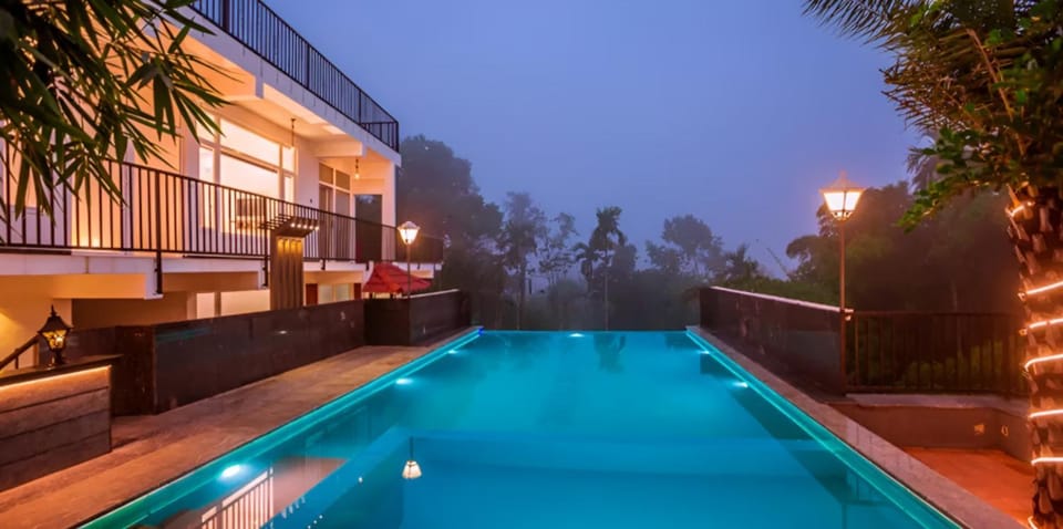 Night, Swimming pool