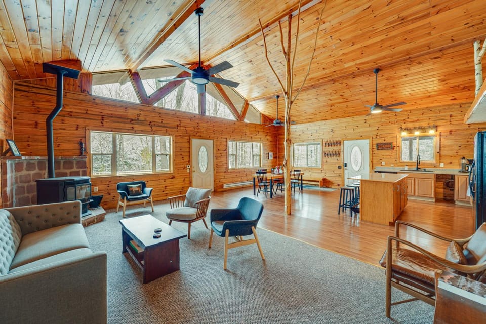 Oswegatchie River Cabin w/ Kayaks + Fire Pit! Cabin in Adirondack Mountains