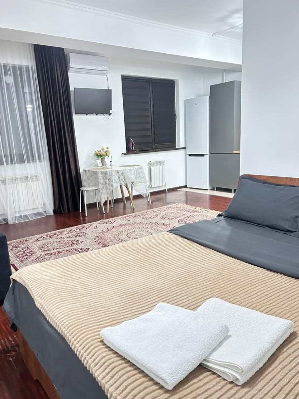 Квартира в районе Парка Горького Apartment in Almaty