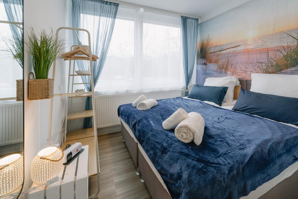 Bed, Photo of the whole room, Bedroom, towels, wardrobe