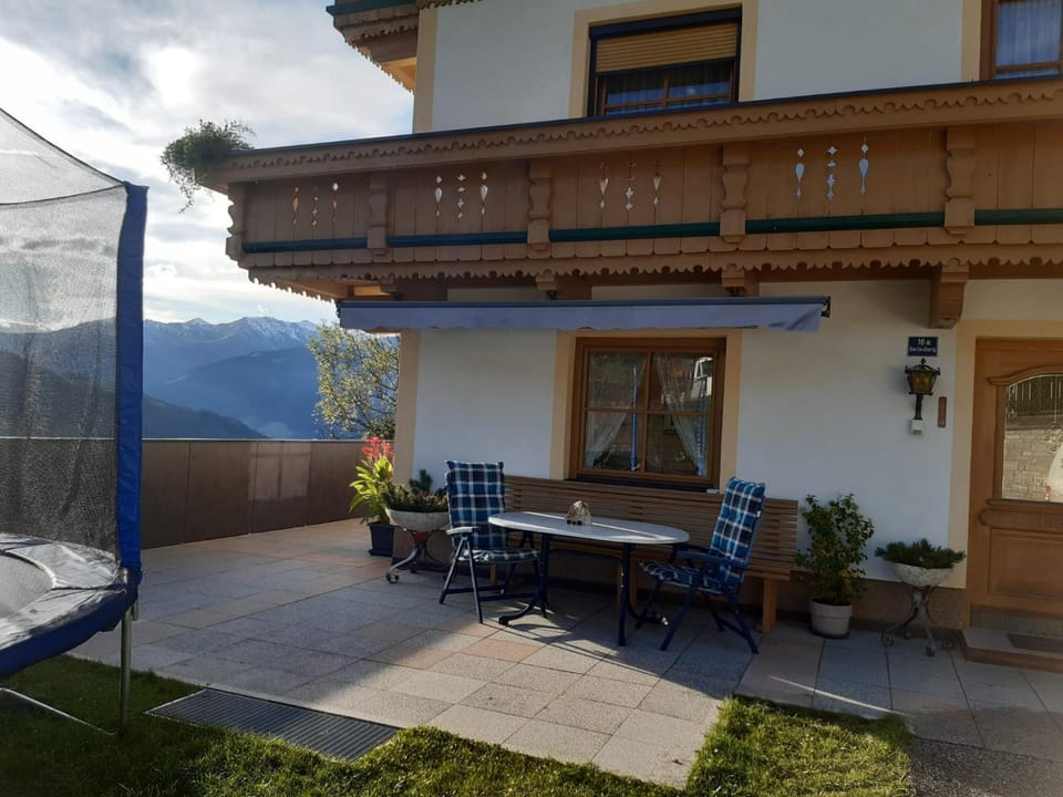 Property building, Balcony/Terrace