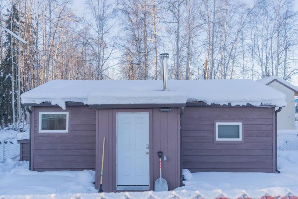 Property building, Day, Winter