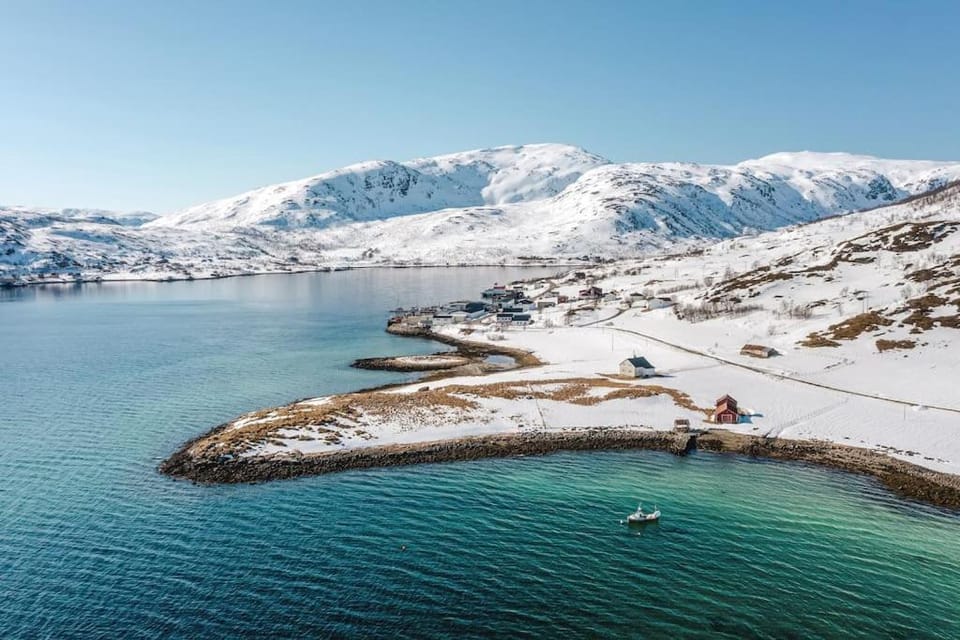 Property building, Day, Natural landscape, Winter, Mountain view, Sea view