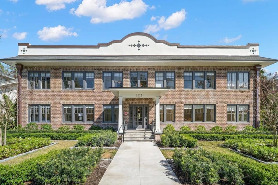 The Adaline Room #5 - Upscale Hyde Park Apartment, 1st Floor, Steps to Bayshore Apartment in Tampa