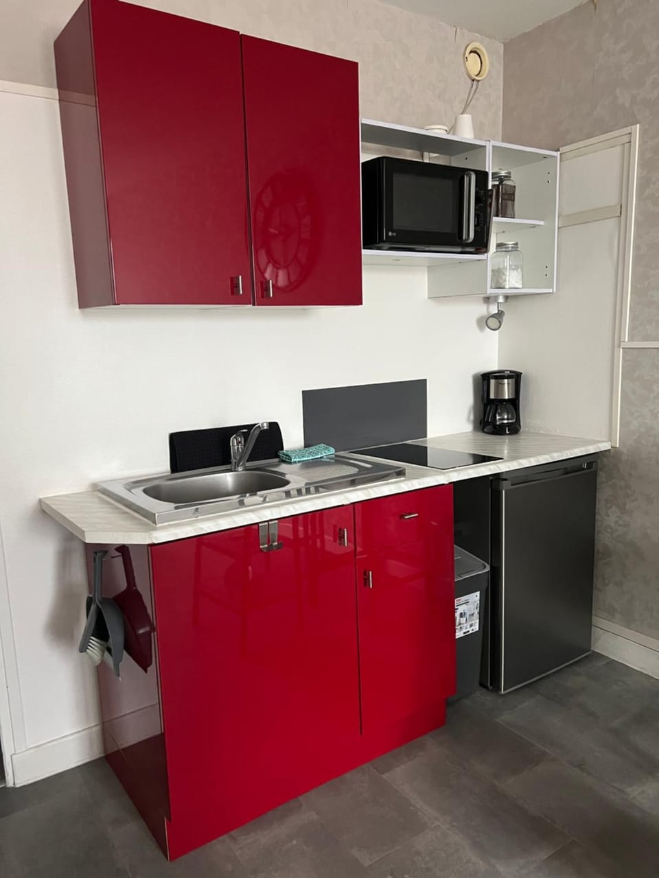 Joli studio avec parking privé, bien situé Apartment in Moulins