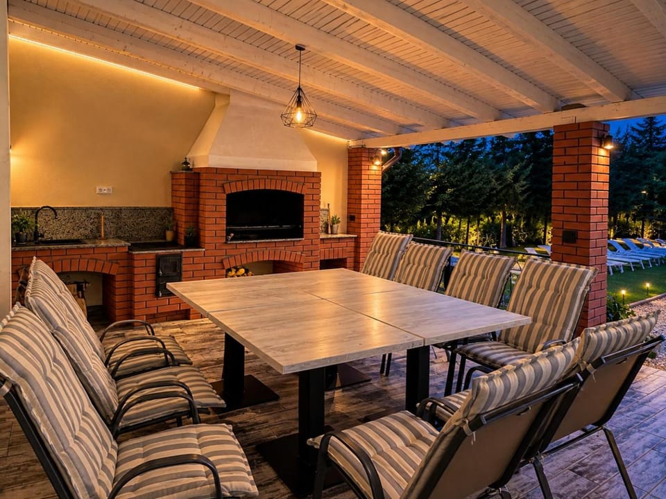 Seating area, Garden view