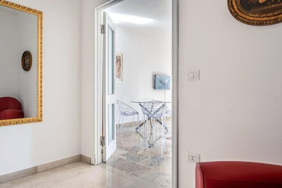 HOST4U - RELAIS VITTORIALE Cozy Apartment with Balcony in Gardone Riviera, Parking Included Apartment in Lake Garda