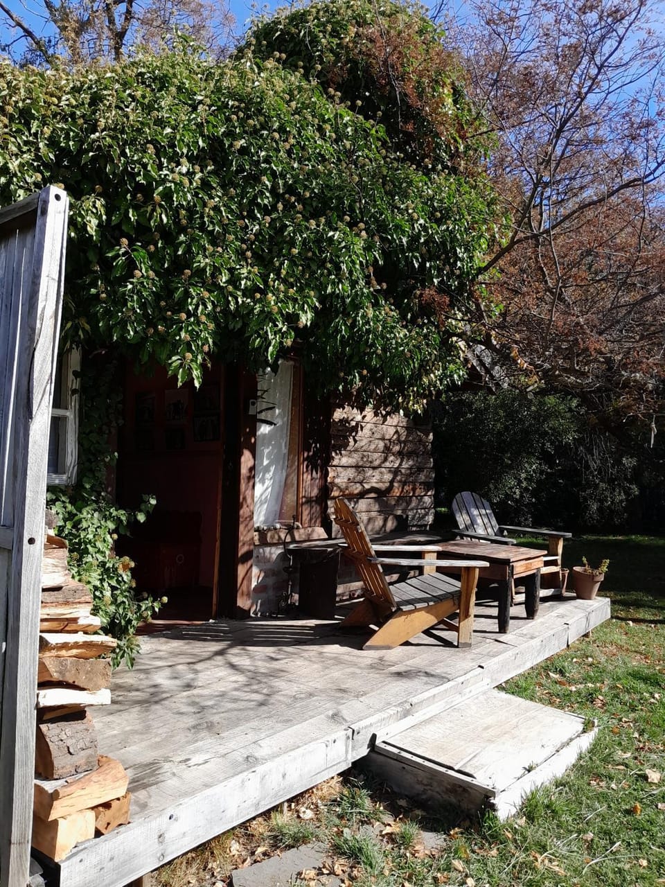 Facade/entrance, Day, Natural landscape, sunbed
