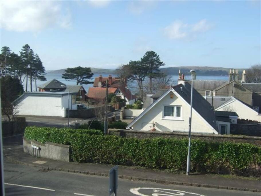 Neighbourhood, Sea view