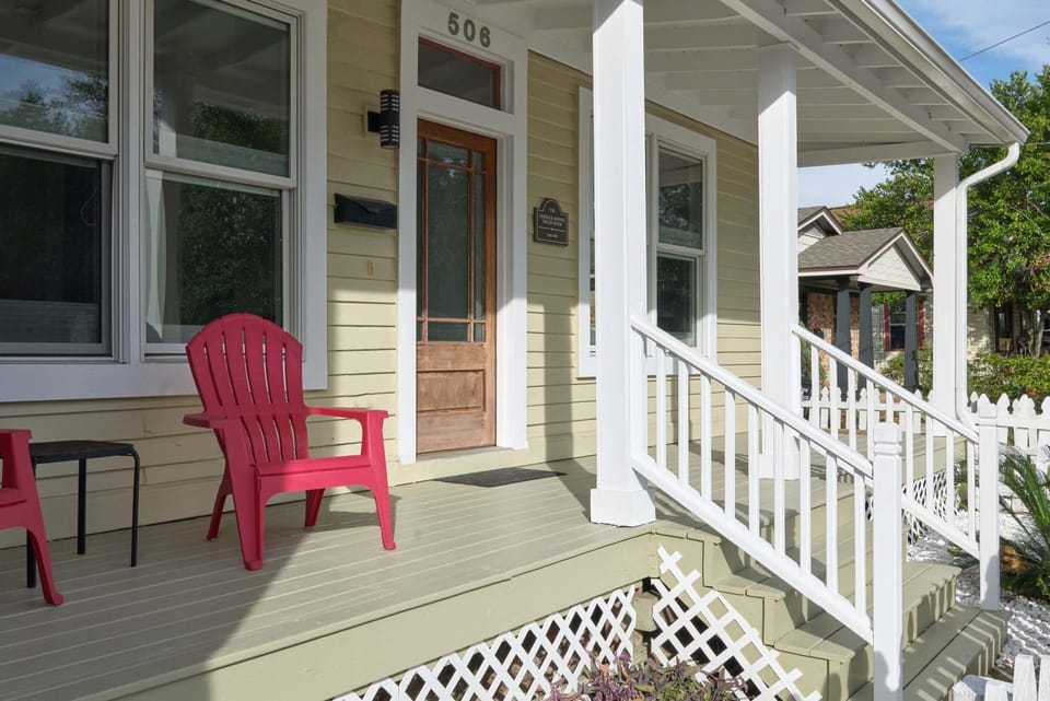 Beautiful Historic Downtown Pensacola Charmer Hot Tub BBQ House in Pensacola