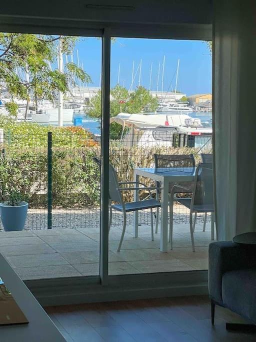 Face au bateaux, Neuf, 2 chambres , jardin Apartment in Canet-en-Roussillon