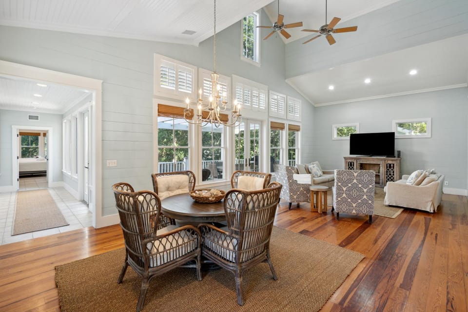1002 E Cooper The Folly Peach Beautiful Spacious House Steps from the beach House in Folly Beach