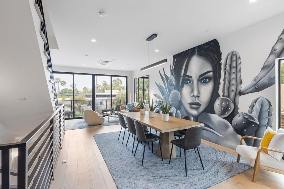 Living room, Dining area, Family