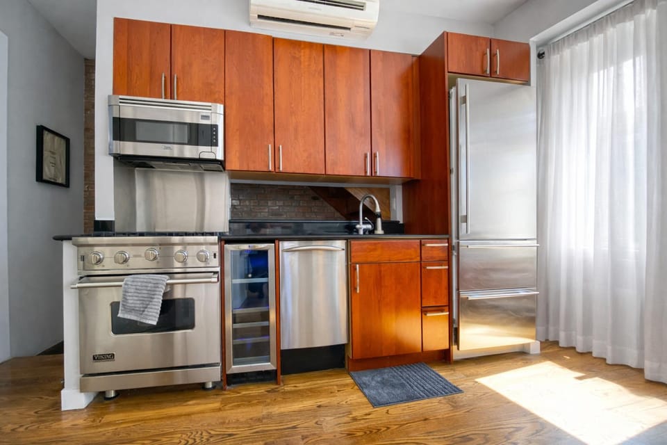 Gorgeous Three Bedroom West Village Townhouse Apartment in West Village