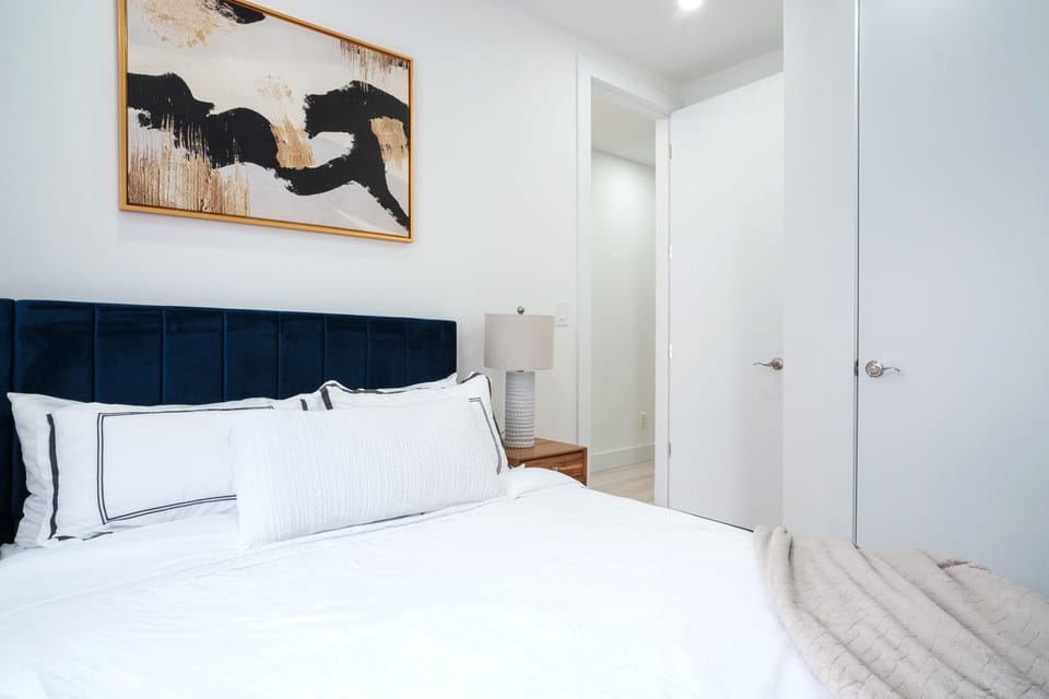 East Village Three Bedroom Condo-Hotel Apartment in West Village