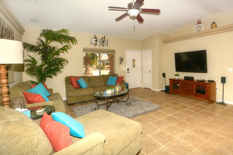 Resort Style Pool Spa Home Perfect Lake view House in Lake Havasu City