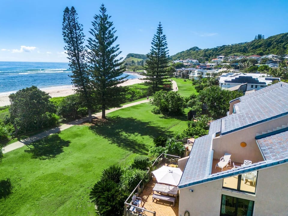 Karingal 1 House in Lennox Head