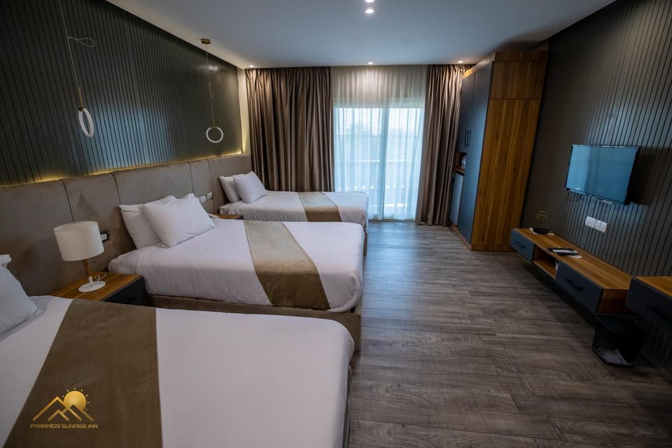 Communal lounge/ TV room, Bed, TV and multimedia, Bedroom
