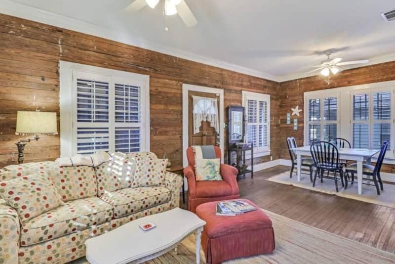 Walk to the Beach! House in Gulfport