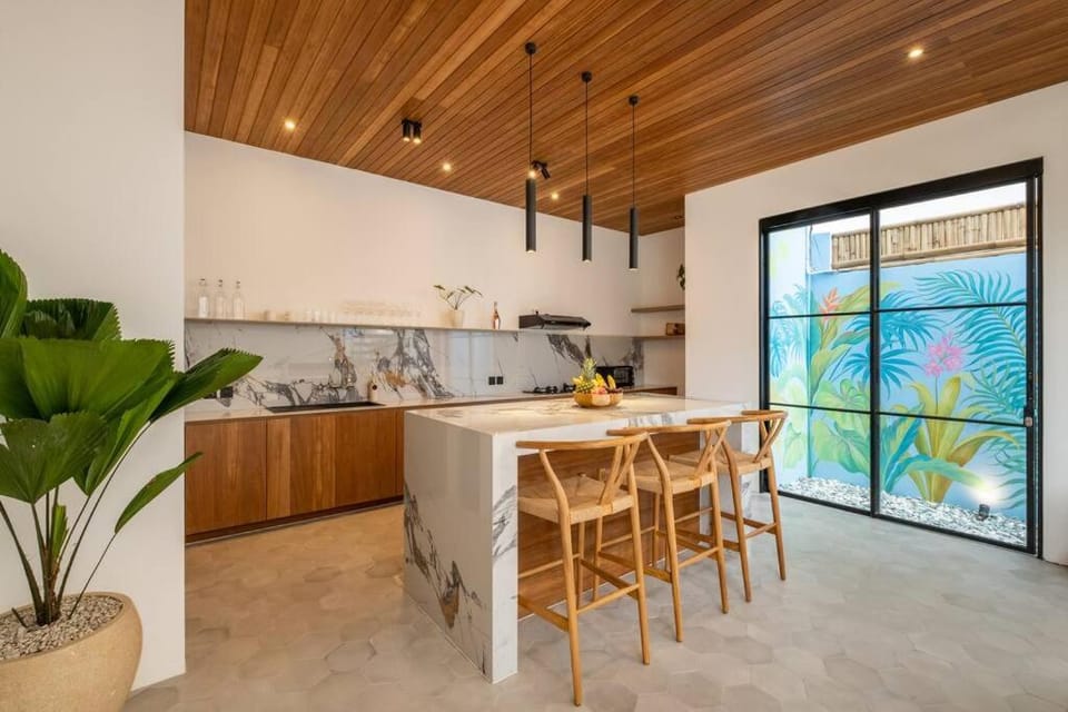 Kitchen or kitchenette, Dining area, minibar, pet friendly, stove