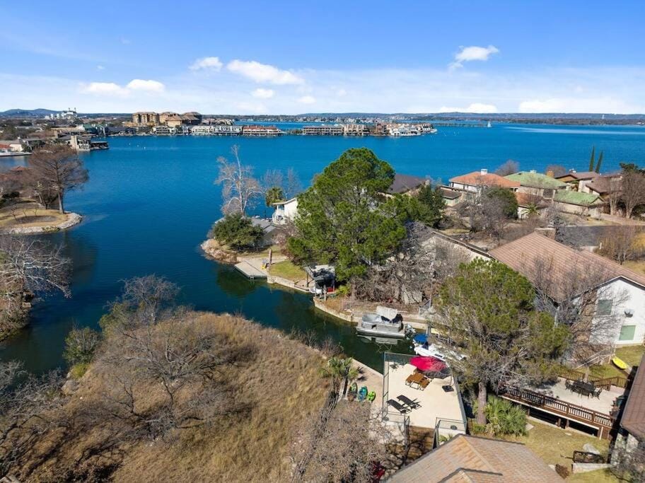 Horseshoe Bay - Lakefront - Pool - Hot Tub - Lake LBJ House in Lake Lyndon B Johnson