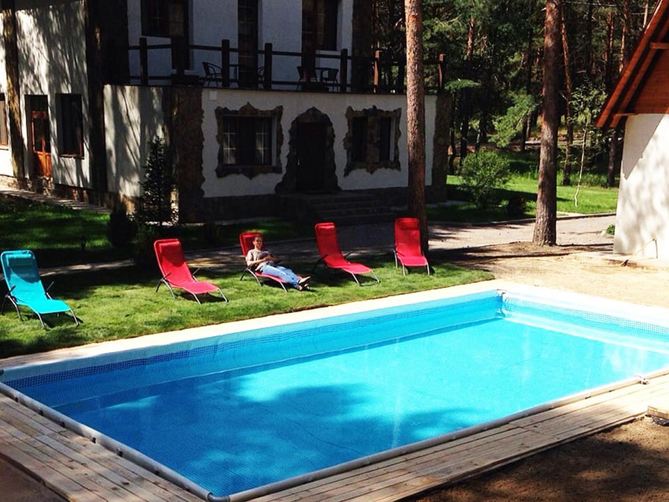 Swimming pool, Swimming pool