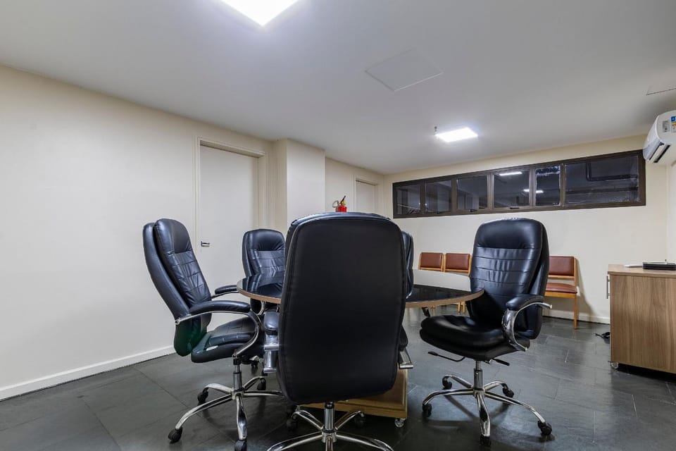Meeting/conference room
