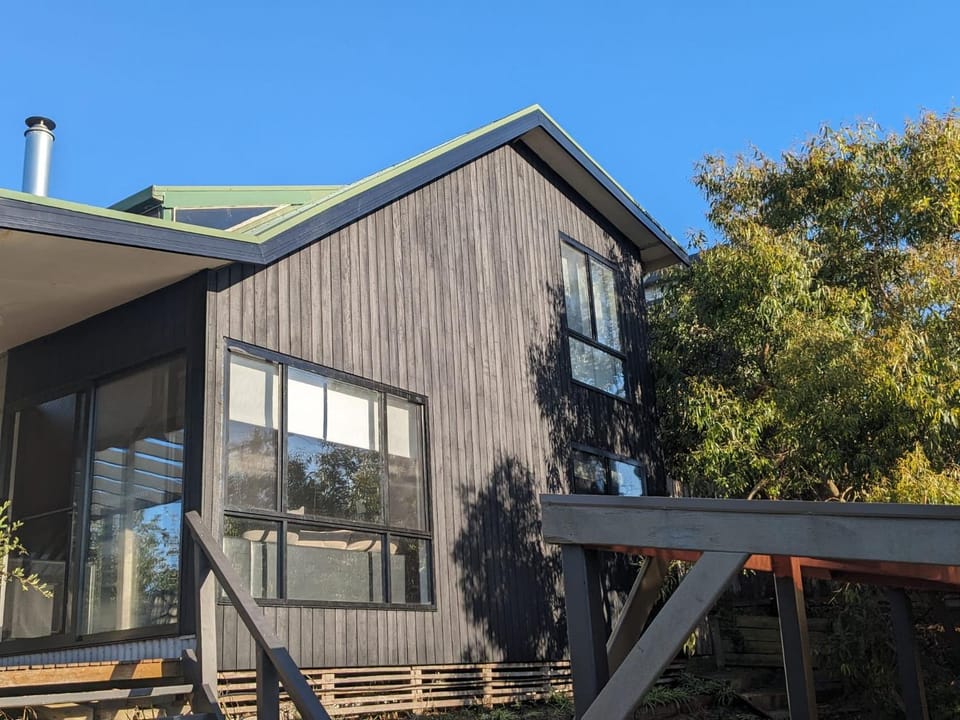 Black Taigh House in Sandy Point