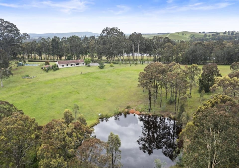 Property building, Day, Natural landscape