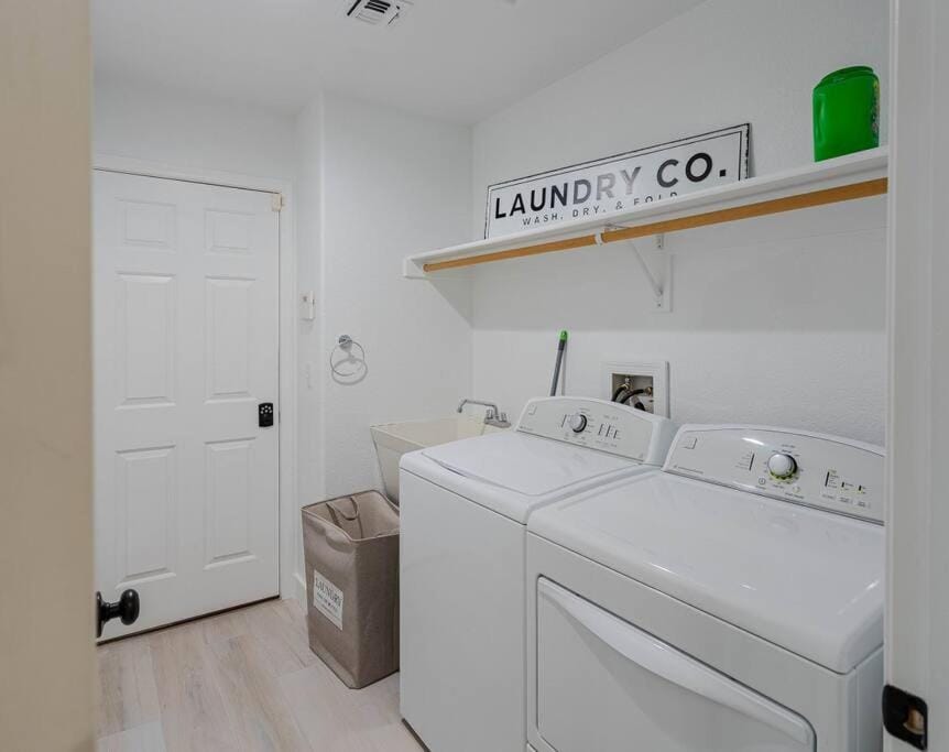 Cattail Paradise - Pool, BBQ, Smart TV, Sleeps10 Apartment in Lake Havasu City