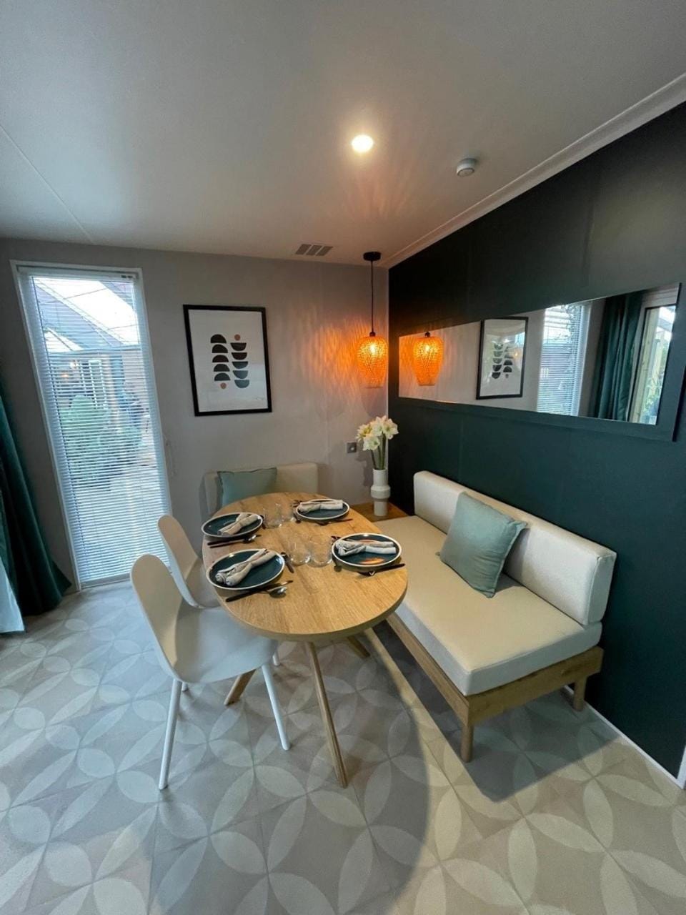 Living room, Dining area