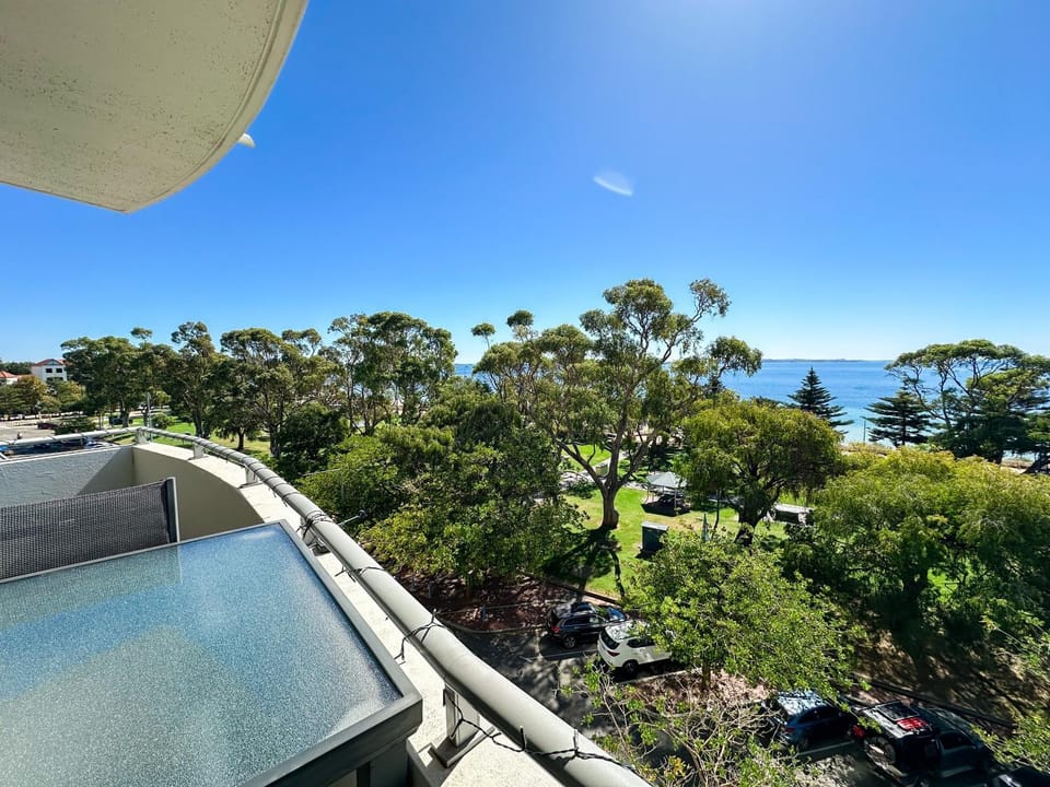 Natural landscape, Garden view, Sea view