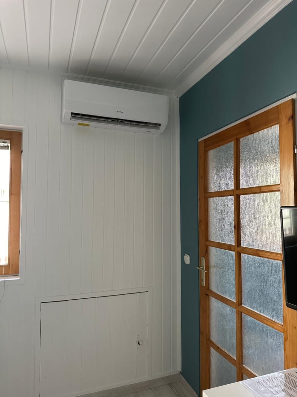 internet, air conditioner