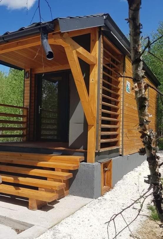 Cãbãnuţe - Lac Maleia Campground/ 
RV Resort in Romania