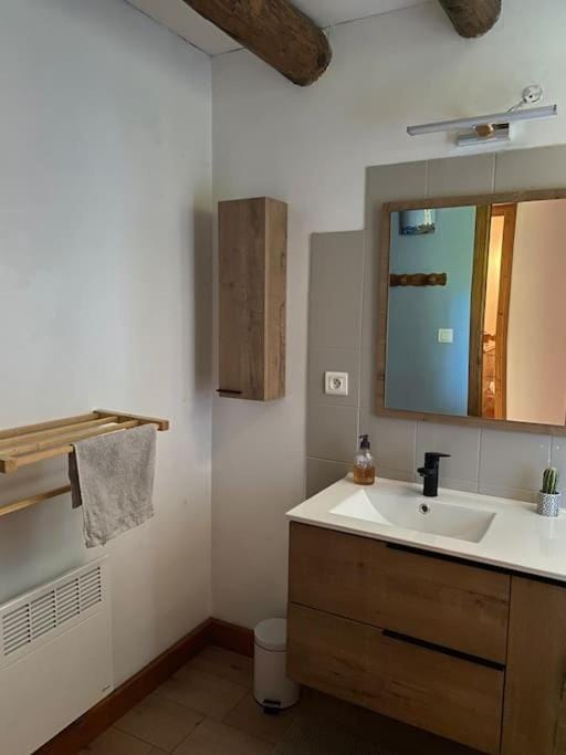 Bathroom, towels
