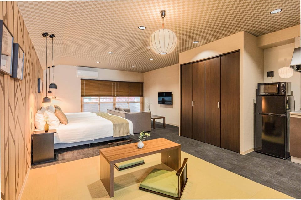 Bed, TV and multimedia, Living room, Bedroom