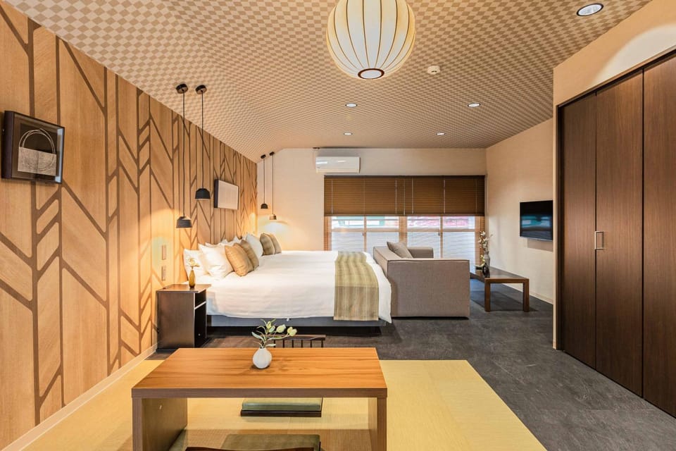 Bed, Living room, Bedroom, wardrobe, air conditioner